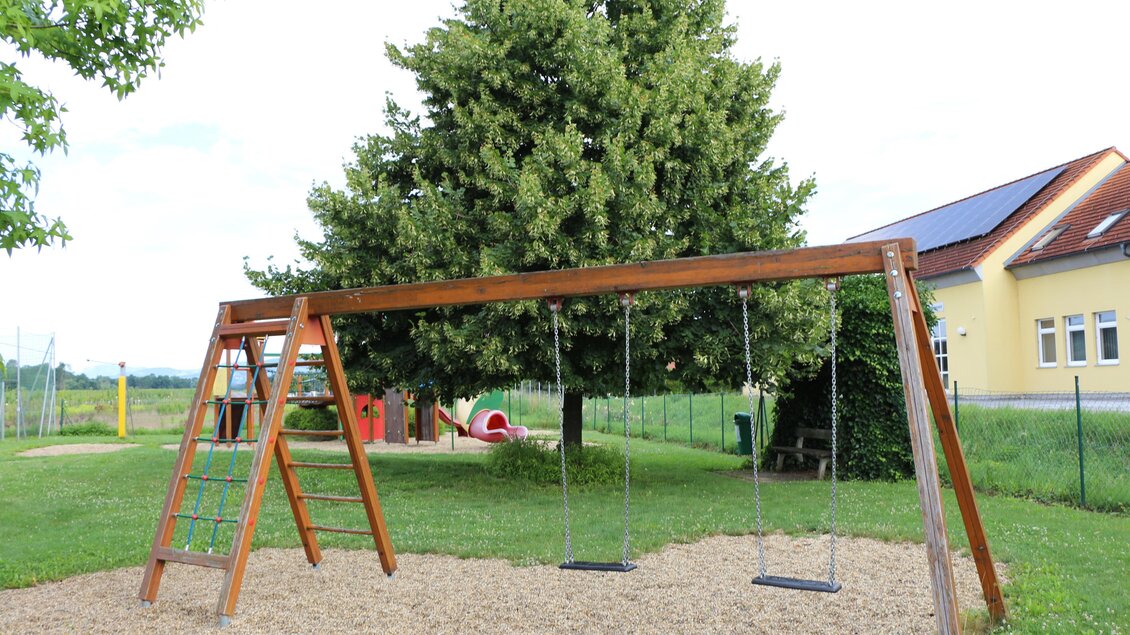 Schaukel_Spielplatz Ebersdorf_Oststeiermark | © Tourismusverband Oststeiermark