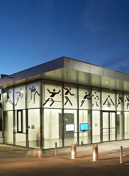 Sportzentrum-Außenansicht1-Murtal-Steiermark | Sportzentrum Zeltweg | © Sportzentrum Zeltweg