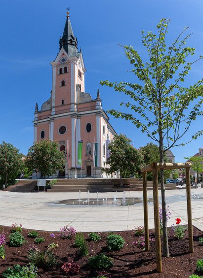CityParishChurch_MainSquare_EasternStyria | Gernot Muhr | © Tourismusverband Oststeiermark