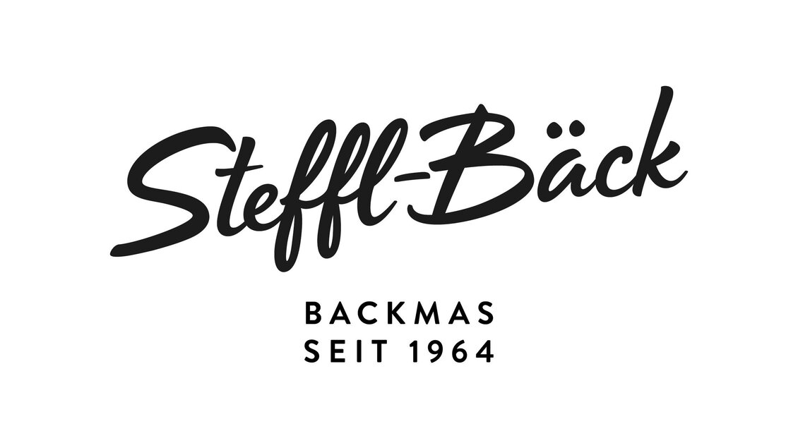 Ein stilvolles Logo von Steffl-Bäck mit der Aufschrift "Backmas seit 1964". Das Design ist einfach und modern, passend für eine Bäckerei. | © Steffl-Bäck