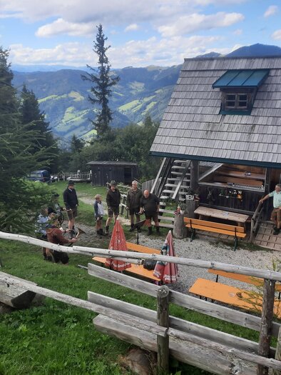 Stoahandhütte_Außen_Oststeiermark | © Stoahandhütte