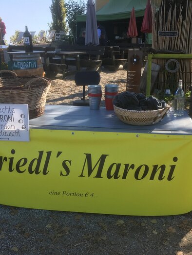 Maronistand | © Johannes-Fridolin Heiß