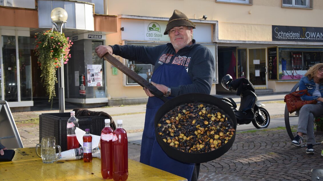 Kastanienbrater Herbert Ragger | © Elke Kleindienst - Stadtgemeinde DL