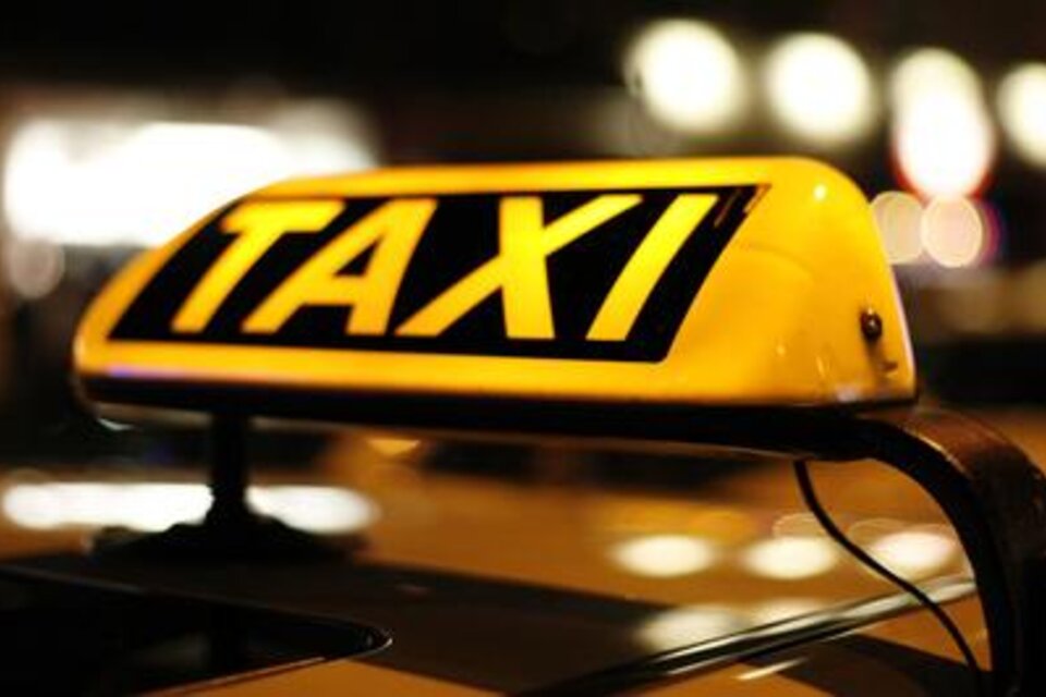 Taxi Shuttle Car  - Impression #1 | © Fotolia