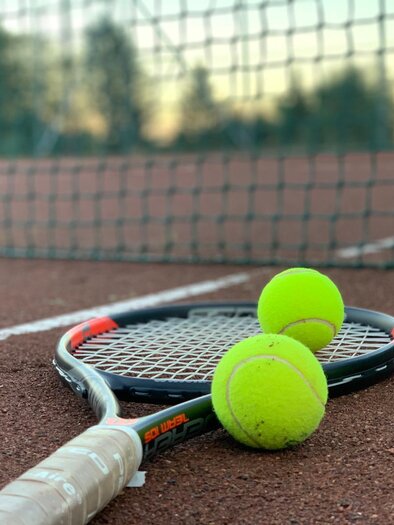 Tennis in Ratten_tennisracket_Eastern Styria | © Tourismusverband Oststeiermark