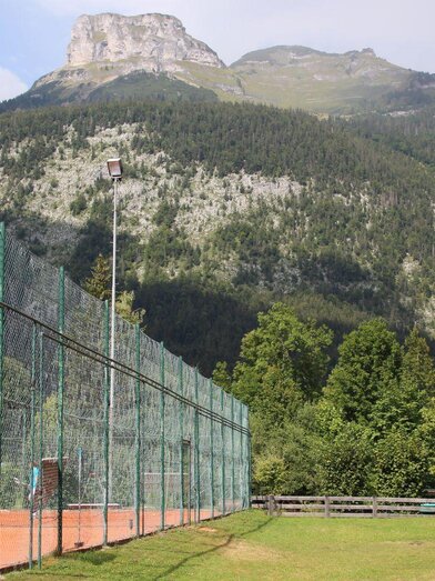 Tennis club, Altaussee, tennis court with loser | Viola Lechner | © Viola Lechner