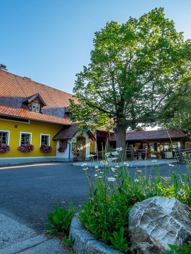 Inn Gallbrunner_house_view_Eastern Styria | © Traditionswirtshaus Gallbrunner | Markus Pichler | © Traditionswirtshaus Gallbrunner