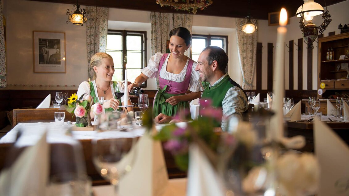Herzliche Bedienung im Traditionswirtshaus Gallbrunner. | © Traditionswirtshaus Gallbrunner