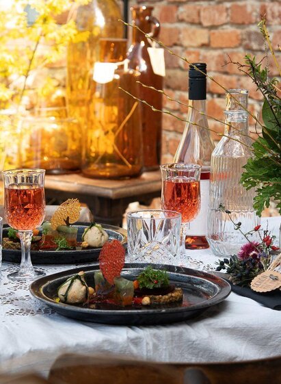 Das bunte Leben feiern! | © Vom Hügel