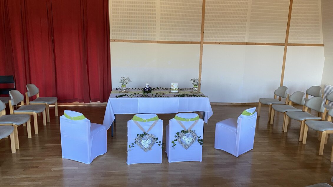 Trauungstisch_Gemeindeamt Pöllauberg_Oststeiermark | © Helmut Schweighofer