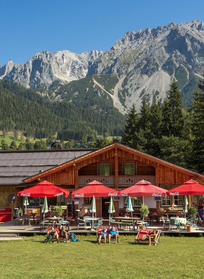 Waldcafé Liftstüberl in der Ferienregion Schladmin | Reinhard Eisele | © Waldcafé Liftstüberl