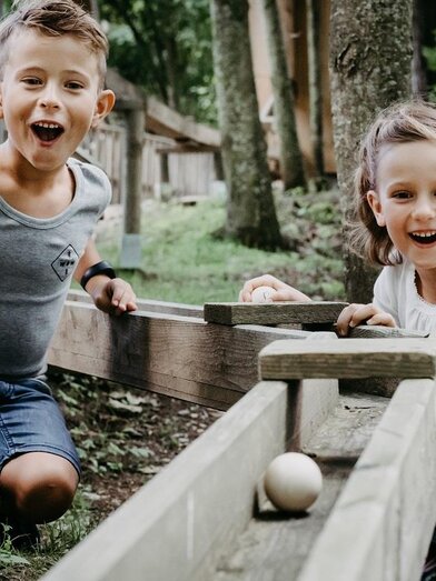 Forest park Hochreiter_Wooden ball track_Eastern Styria | © Waldpark Hochreiter | dt-fotografie | © Waldpark Hochreiter