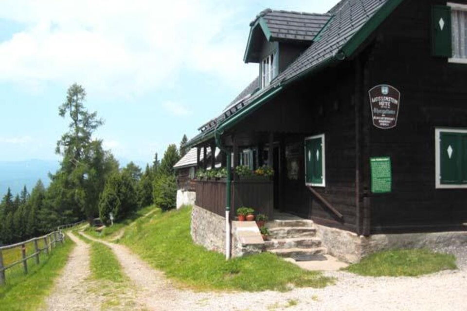 Weißensteinhütte - Impression #1 | © Weges