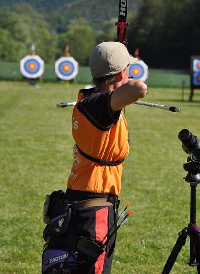Bogenschießen | Erika Hütter & Nina Riess | © Weiberhof OG