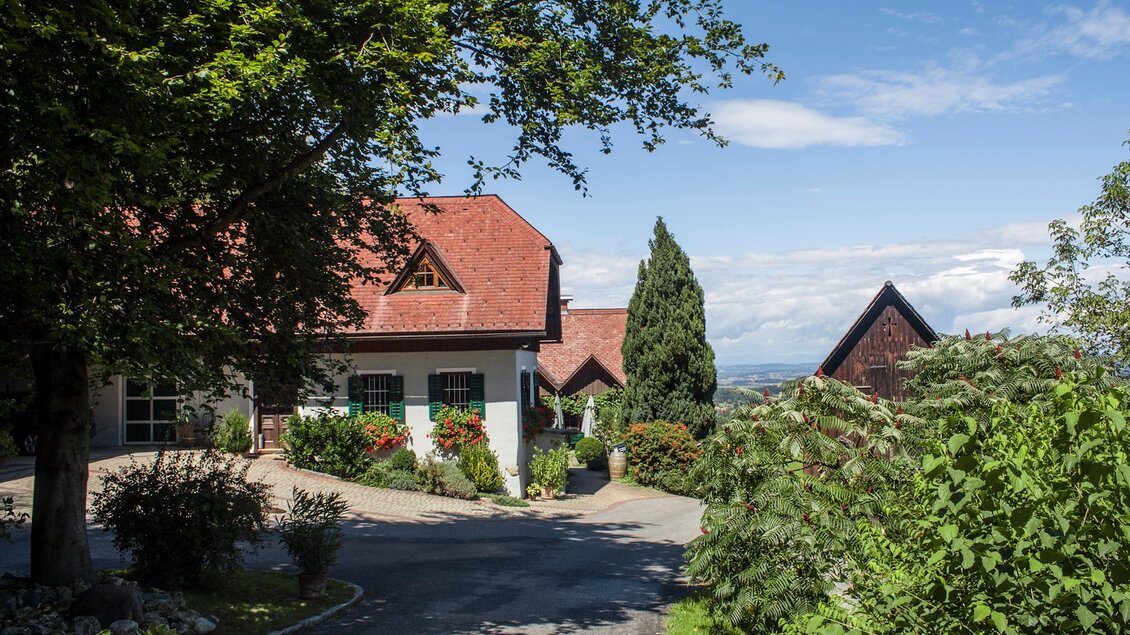 Weingut & Buschenschank Firmenich Hof | © Weingut Firmenich | Fam. Firmenich