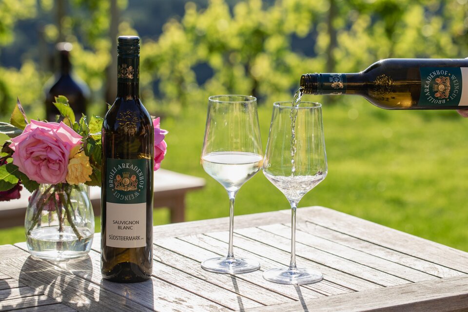 Weingut Brolli - Arkadenhof - Impression #1 | © Thomas Windisch