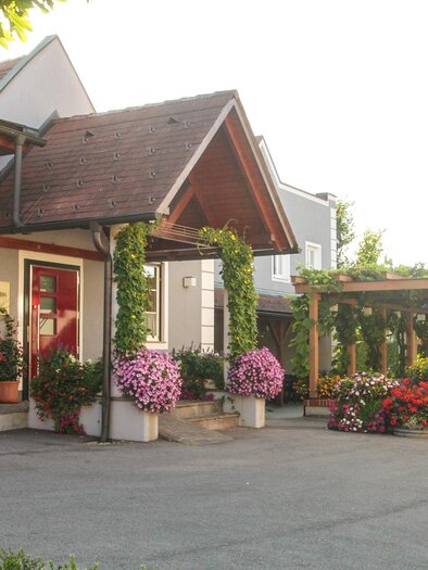 Weingut Buschenschank Grabin_2 | © Weingut Grabin