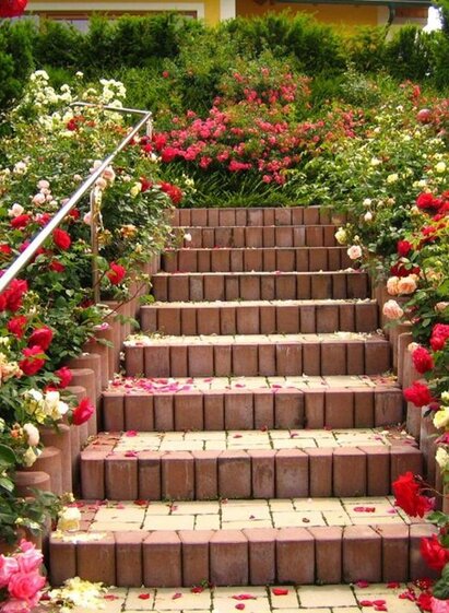 Rosentreppe | Weingut Lambauer | © Weingut Lambauer