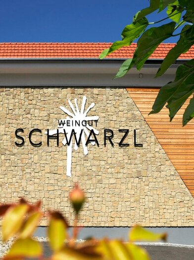 Weingut Schwarzl Ratsch | © Weingut Schwarzl | Charlotte Schwarzl |  Charlotte Schwarzl | © Weingut Schwarzl | Charlotte Schwarzl
