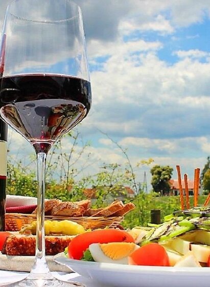 Schantl_table_Eastern Styria | © Buschenschank Schantl