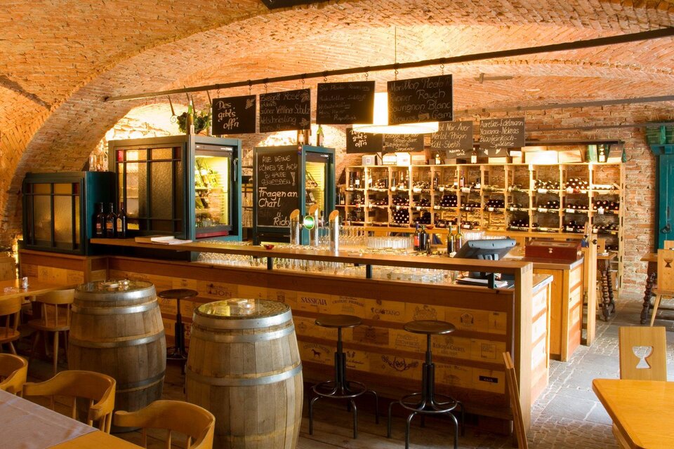 Weinlaube-Vinothek Schwarzer Hund - Impression #1 | © Klarmann