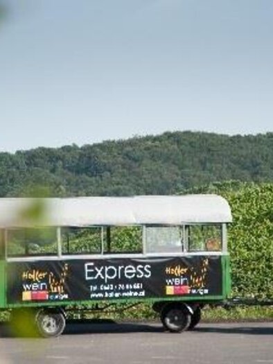 Weinstadl´s Express | © Weinstadl´s Traktor Express