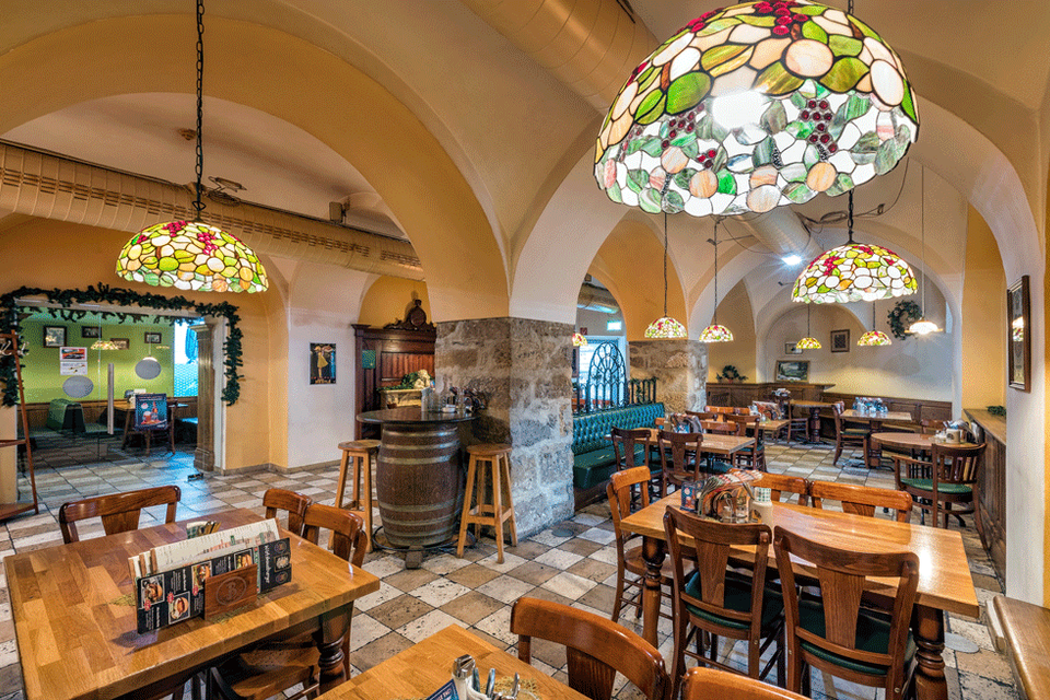 Zu den 3 goldenen Kugeln - Impression #1 | © Zu den 3 goldenen Kugeln