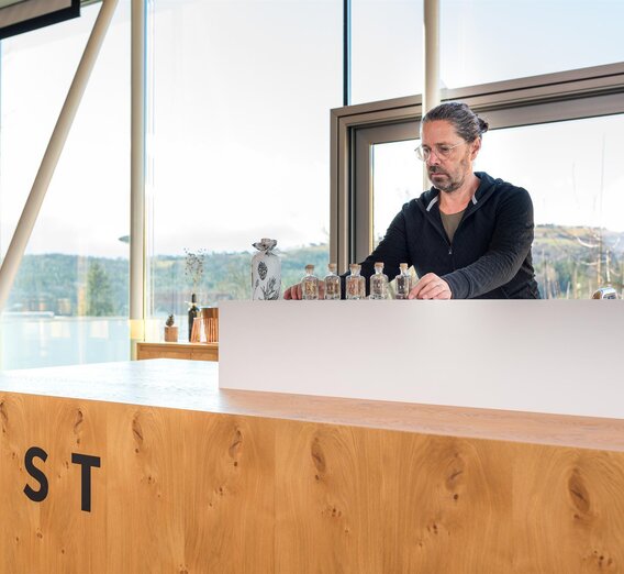 Wolfgang Thomann von der Brennerei Aeijst | © RM SW GmbH | webquartier.at | © RM SW GmbH | webquartier.at