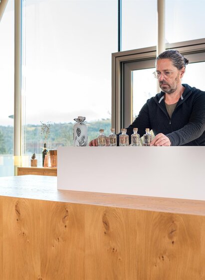 Wolfgang Thomann von der Brennerei Aeijst | © RM SW GmbH | webquartier.at | © RM SW GmbH | webquartier.at