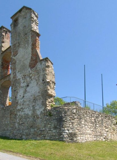 1_Burgruine Obervoitsberg_Außenansicht | © Gerhard Langusch