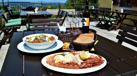 Buschenschank Gallunder Jause | © Buschenschank & Weingut Gallunder | © Buschenschank & Weingut Gallunder