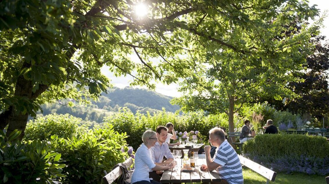 Sitzgarten.Buschenschank | © Karin Bergmann
