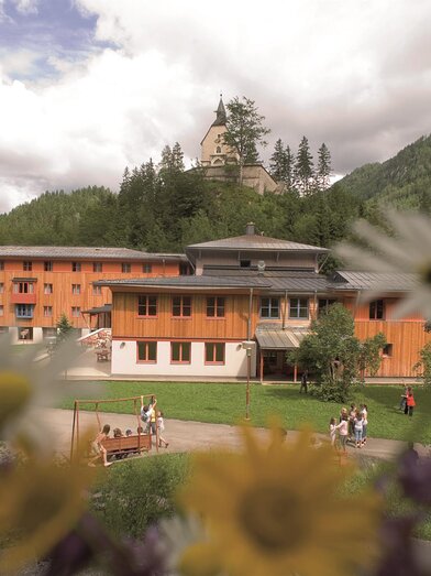 Hausansicht Sommer | © www.jufa.eu | © www.jufa.eu