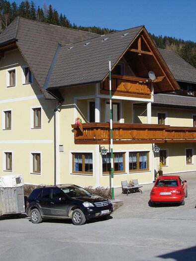 Dorfcafé-Riedl_Außenansicht | © Steirische Rucksackdörfer