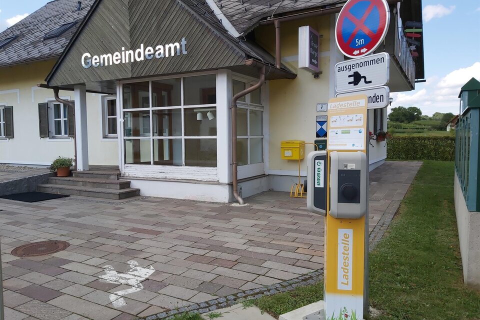 E-Bike Ladestation Bürgerservice Gossendorf/ Feldbach - Impression #1 | © Tourismusverband Feldbach