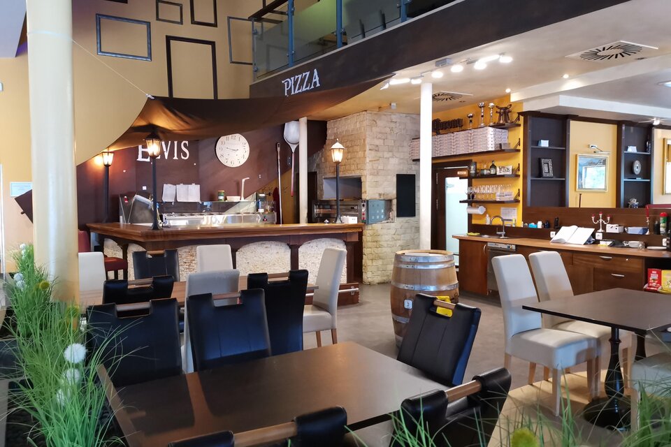 Elvis Pizza & Cocktails - Impression #1