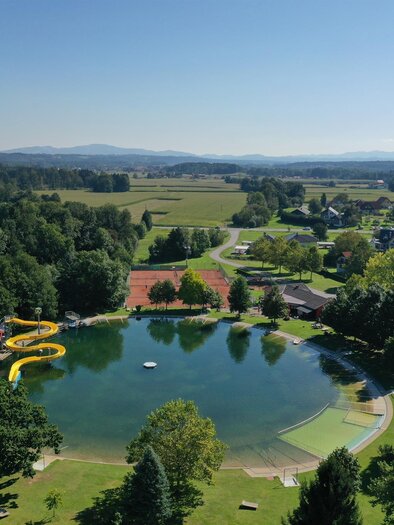 Freibad Schwanberg mit Rutschen | © Christian Freydl