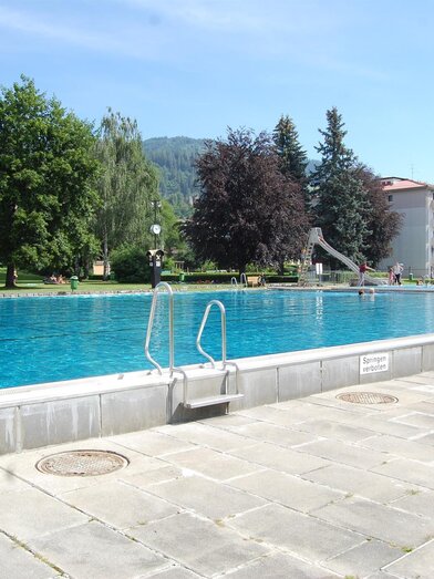 Freibad-Becken-Murtal-Steiermark | © Freibad Fohnsdorf | © Freibad Fohnsdorf