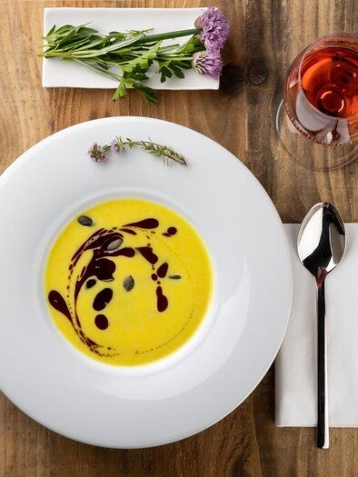 Steirische Kürbiskernsuppe | © Schilcherland Steiermark