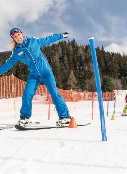 Erste Schwünge mit der Gesäuse Skischule | © Stefan Leitner