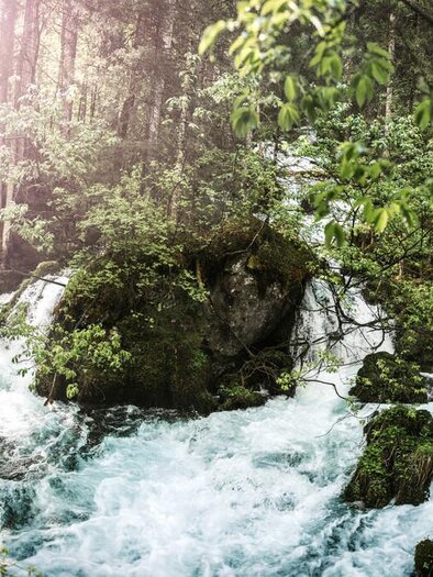 Spritziges Wasser in bester Qualität | © Stefan Leitner