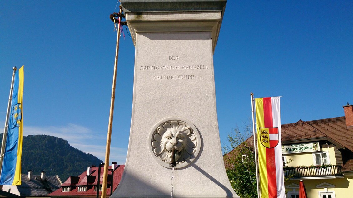 Treffpunkt Brunnen am Hauptplatz | © TV Hochsteiermark / Brigitte Digruber