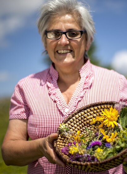 Heilkräuterpädagogin Regina Müllner