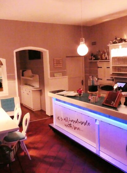 225939474_1430073314027118_1568923183016350418_n | © Roots Burger & more