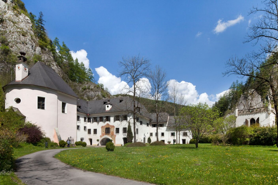 Schloss Thörl und Barbarakapelle - Impression #1