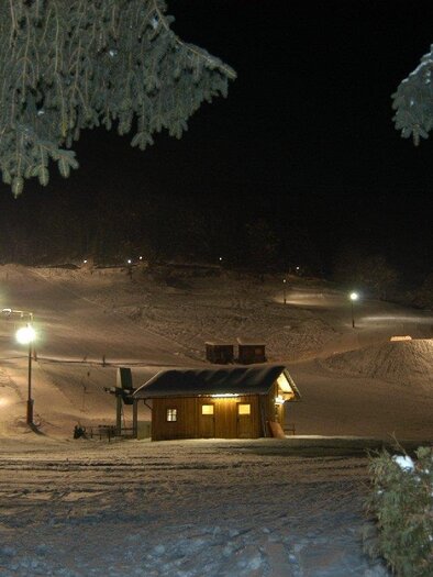 Skilift Weißenbach mit Flutlichtanlage