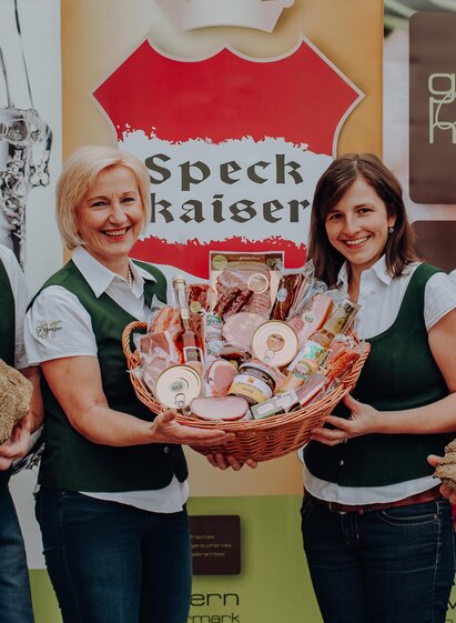 Fleischspezialitäten der Familie Mitteregger | © GenussReich