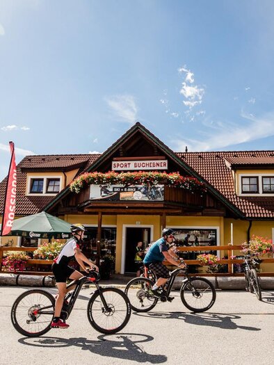 Sport Buchebner im Sommer