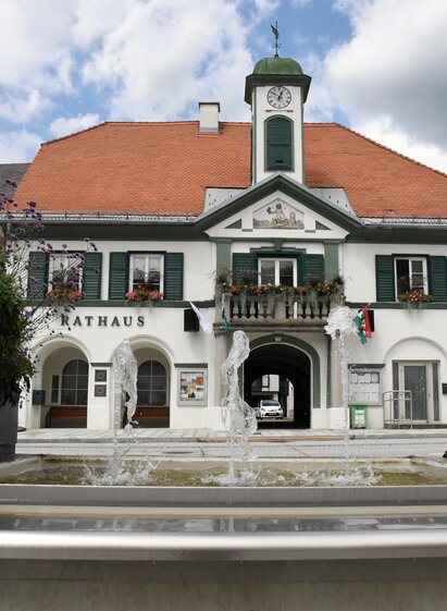 Rathaus Außenansicht | © (c) Stadtgemeinde Kindberg