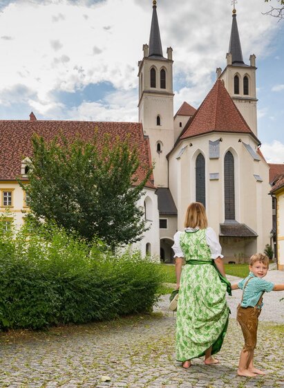 Stift Göss | © @erzbergleoben